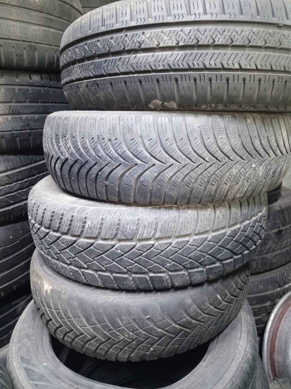 175/70/14/
175/65/14
باله ياباني ليونه ترافه فول متوفر كميه سعر الزوج 60الف معه الشد متوفر توصيل كافت محافظات موقع المحل شعب شارع اسواق المركزيه قرب كليه الامام الكاظم خدمات ايليا 
*********** ابو مرتضى 

*********** ابو ايليا
