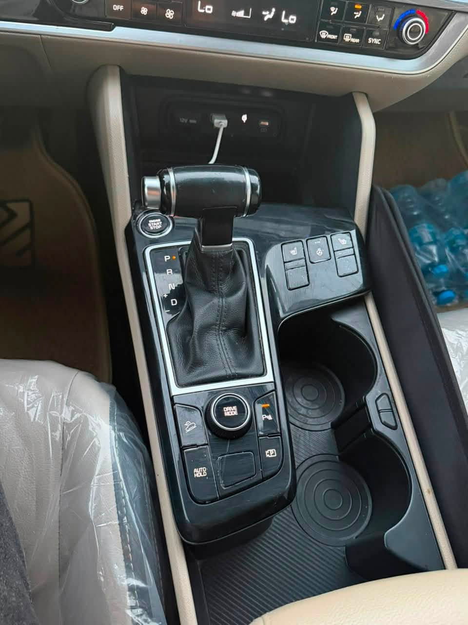السلام عليكم
� للبيع سبورتج موديل 2022 خليجي 🔥

🚘 ماشية: 63 ألف كم
✨ المواصفات: فول أوبشن
🌟 فقط بانوراما مابيها

المواصفات:
* اوتو هولد
* مري شفط
* اشاير بالمري
* لد نهاري
*رقم شمالي
* بصمة ابواب
* شاشة كبيرة
* كامرا دوارة
* بصمة تشغيل
* داخل لونين مميز
* انضمة قيادة
* تخم تاير جديد
* تبريد ثلج 
* هند بريك دكمة
* هيترات كشانة
* كشانة جلد
* هيتر ستيرن
* صندوق كهرباء
* نقاط عمياء
* شحن لاسلكي
* شفتات ستيرن
* تشغيل عن بُعد
* حساسات أمامية وخلفية

ضرر بسيط مو ضرر وانما :
بيه شبرين صبغ براس البنيد، بسبب طخة كلش خفيفة كشرت الصبغ، وتم تصليحها بدون أي تعديل أو سحب، فقط بخ، وماشر بالصورة. يعني حاليا سياره نضيفه ١٠٠/١٠٠ كير محرك حدادية صدر كله كفاله شرط

📍 رقم أربيل
✅ شرط وكالة أو تحويل

📍 المكان: سامراء
💵 السعر: 188 وقابل للتفاوض بيها مجال اتصل وبيك خير وتدلل 
***********
