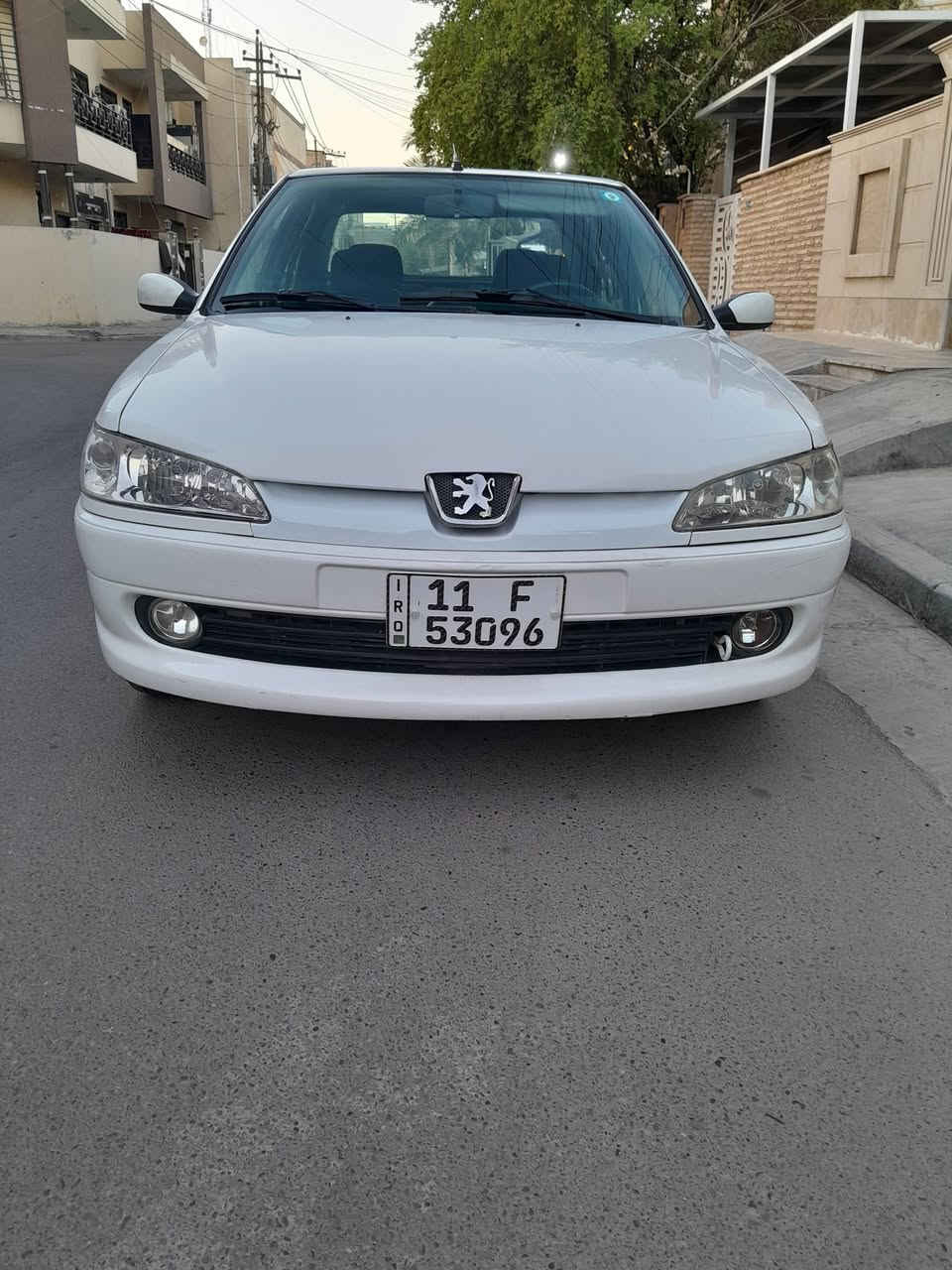 السعر ٥٠ ورقة وبيها مجال
بيجو ٣٠٦ موديل ٢٠٠٣ صبغ بنيد وباب خلف السائق محرك وكير جديد تخم تاير تبريد ضعيف رقم بغداد بأسمي سنويه ٢٠٣١ هزه جديدة ماشية ١٣٠ كيلو رقمي ***********
