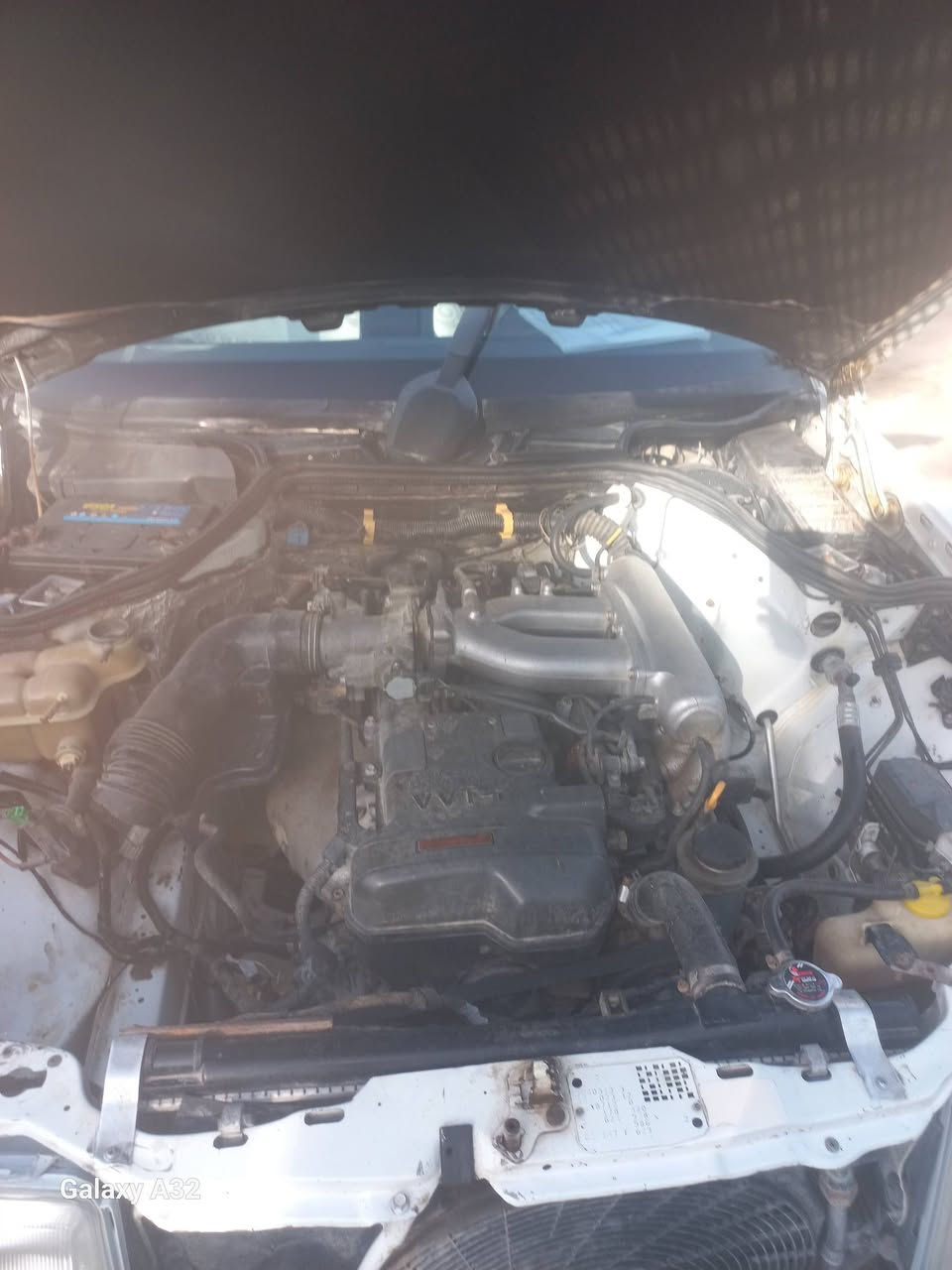 موديل ٩٠ بسمي
بغداد دولي سنويه ٢٠٣٠
قواعدها بلاديه 
تبريد شغال مكينه 2500vvt
داخل جلد .رصاصي جاهزه سيارة../فقط بور ستيرن بيه صوت سعره ٦٠ الف البور...خل يمكل ٧٥ الف واي شد ودهن 
باقي كفاله ...عنوان سوق الشيوخ سعر 70$، وبيها مجال..ع تلفون ماكطع سعر تعال شوف وبيك خير وتدلل....***********
