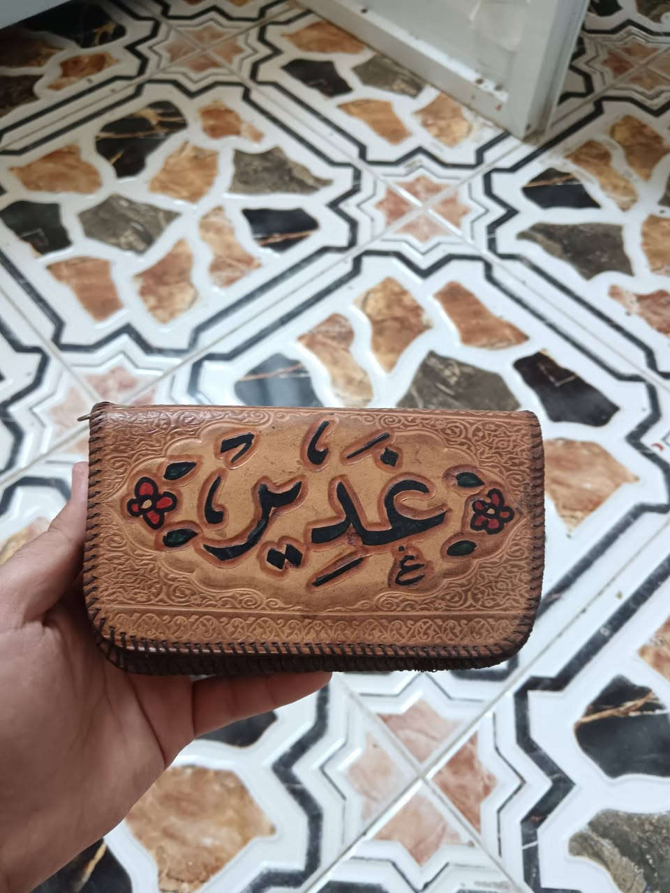 جزدان جلد طبيعي خالص شرط ظمان 8 الف  القطعه
للتواصل على هذا الرقم *********** وبي واتساب
