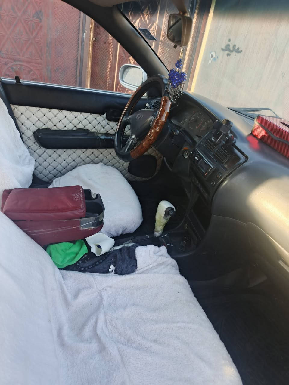 كورلا1994 كير محرك شرط بيها صبغ بوند بدون ضرر  سعر52  وبيها مجال
اني الشرعي سنويه ٢٩ سياره بسمي شرط التحويل ***********
