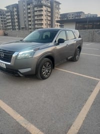 ٢٤بغداد  فئه s رقم بغداد حادثها بالجاملغ الايمن فقط لون رمادي ماشيه ٢٥...