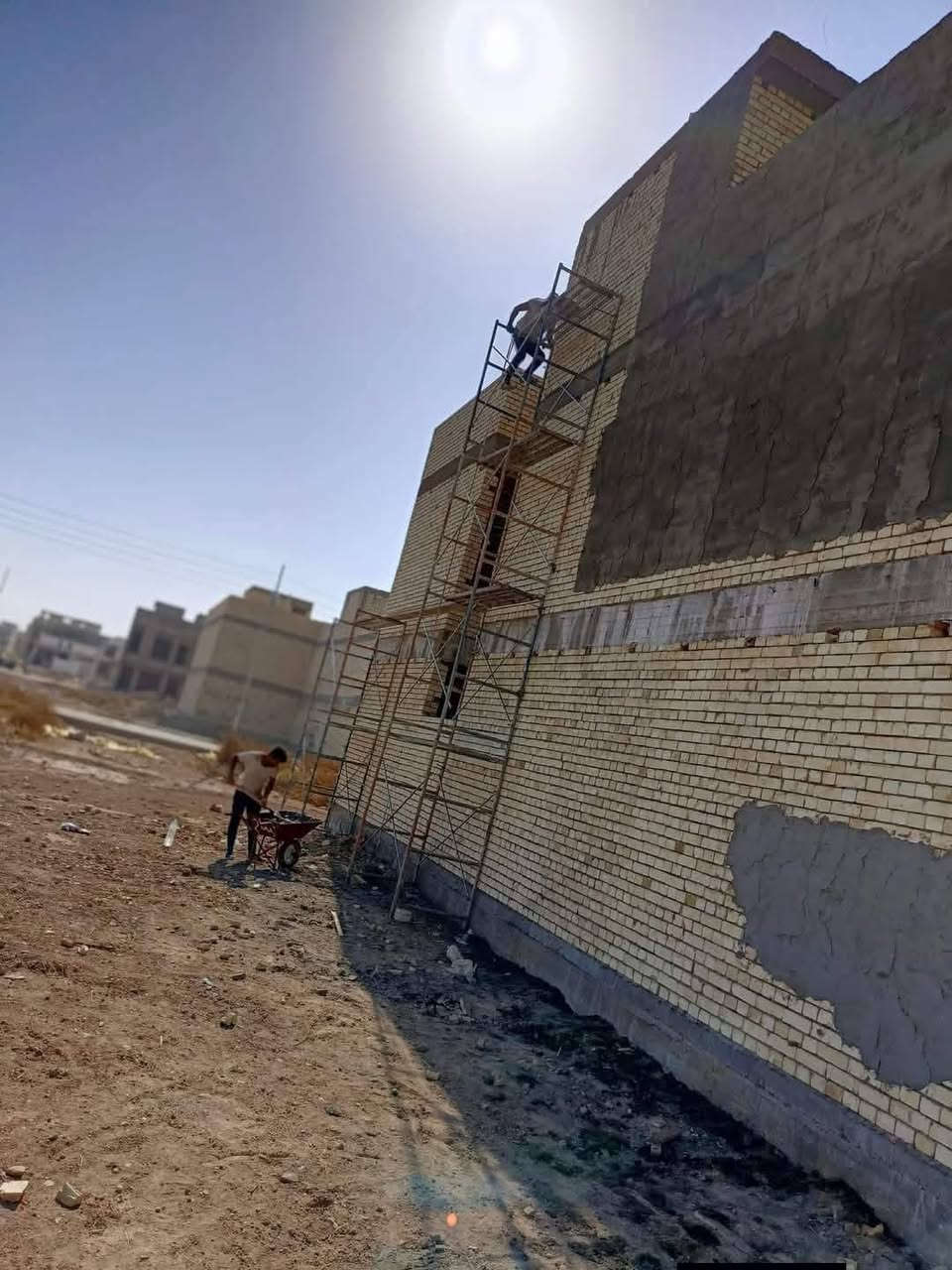 السلام عليكم لباخ متفرغ حاليا جص بورك اسمنت باسعار مناسبه
*تشميع الظهر والجوانب بسعر مناسب جداً 2500المتر مهما كان الارتفاع نفس السعر
للاستفسار الاتصال
***********
***********
صعدو المنشور فضلاً وليس امر والرزق علئ الله ❤️😊
