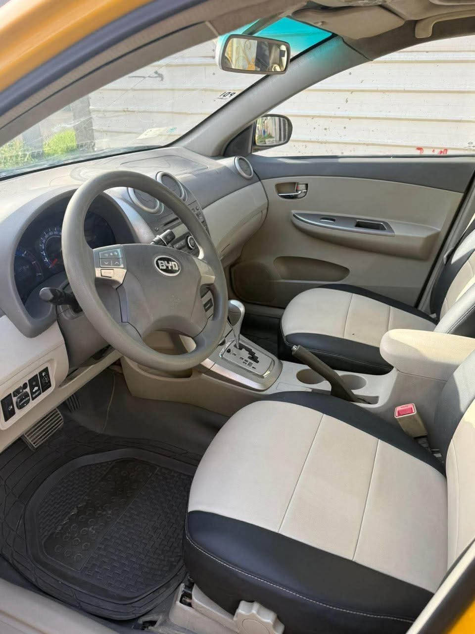 BYD 2016 G3
للبيع
الكير و المحرك كفالة عامة من الفتح و تجفيت
اربع حساسات خلفية
السيارة ثلاثة بصمات فتح و تشغيل بصمة و سلايد روف
دوشمة جديدة دواخل نضيفة و مرتبة
كير أوتوماتيك
كهربائيات بلادية مملعوب بيها
زنون ناصي عالي جديد
حدادية جديدة
سيارة كفالة من الصبغ و البارد وتبديل ما عدا ملاحضات مثل الحالوب و رصعة في باب السائق خفيفة مامبينة و رصعة في البنيد مثل ماموضح بل صورة
السيارة ماشية 133000
السيارة نظيفة كلش وخير من الله نصبة وعضمتها حلوة تصليحها كله
بل وكالة مو يم فيتر اصلح سنويتها بأسمي مشروع وطني
تنتهي ب 2027
عليها غرامات 200 الف طايحات من سعرها و الهيئة مصفرة ربع ما عليها السيارة منة ل سنتين
ماتوكفك مداريها هواي
السعر : 65 ورقة وبيها مجال بسيط مكانها بغداد حي الجهاد
الرقم :***********
لتنويه السيارة طالعة من الشركة
