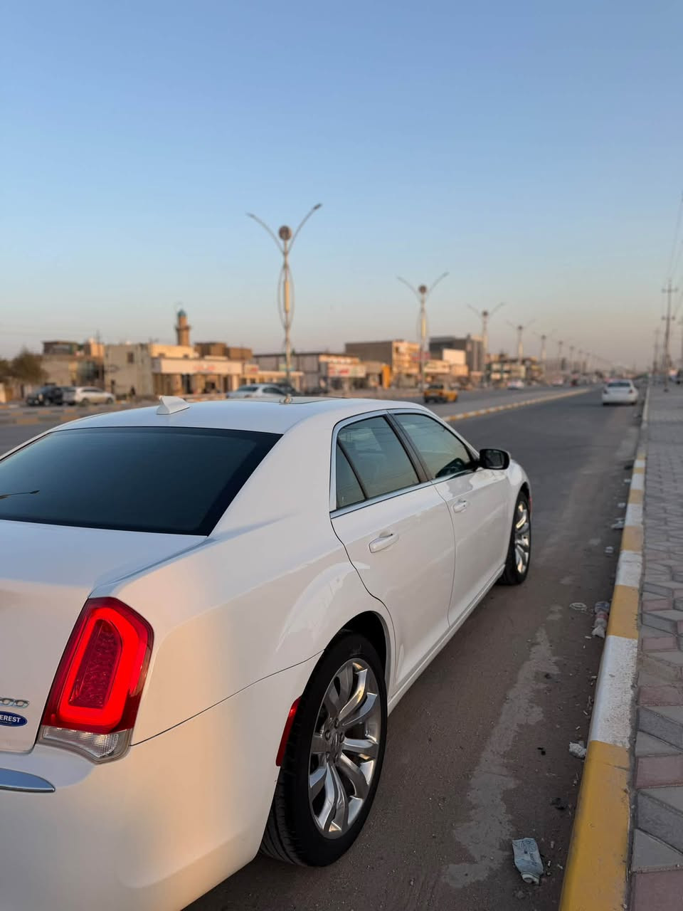 🚗 كرايسلر أوباما (Chrysler) موديل 2018 للبيع 🚗
الحالة: حادث: كفالة عامة / وارد: كندي
​اللون: أبيض
​المسافة المقطوعة: 58 ألف ميل
​الرقم: دهوك (تحويل مباشر ثاني يوم)
​المواصفات الفنية: قير، محرك، وتبريد مكفول بالكامل 🛠️
​النظافة: السيارة كلش حلوة ونظيفة وتناسب الجناي ✨
​💰 السعر: 276 ورقة ($27600) (وفيها مجال بسيط للمشتري الجاد)
مكان السياره ديوانيه 
​📱 للاستفسار والتواصل:
​***********
​***********
