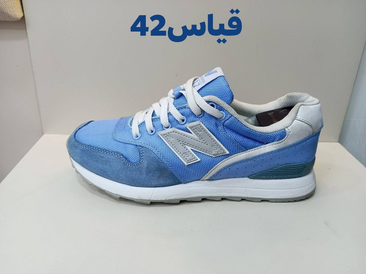 باله اوربي العلوان الشعب نهايه شارع الصحه يوجد لدينه توصيل كافه محافظات العراق ***********ويتصل اني مخدمت الطيبين

نص مكتوب في الصور:
- قياس 44
- قياس41 ونص
- قیاس42ونص
- قياس42 ونص
- قياس 42
- مقاس 42