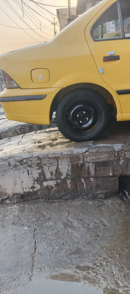 السلام عليكم سمند   ٢٠٠٩ كير مكينه مكفول تبريد ثلج 
السعر ٢٣ وبيها مجال سياره بغداد المعامل العماري ***********
