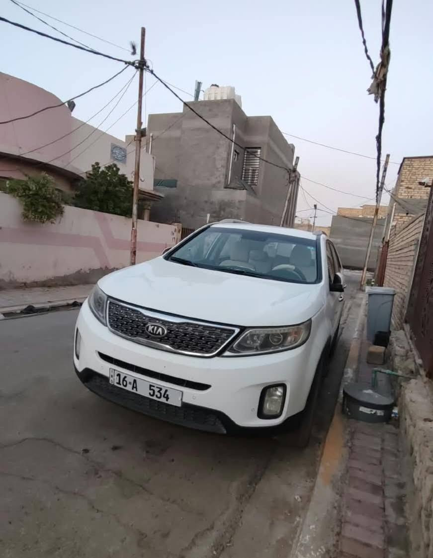 للبيع كيا سورنتو 2014 فول مواصفات
مكان السيارة: الديوانية 

المواصفات:
محرك 4 سلندر 2400 اقتصادية
بصمة ابواب + بصمة تشغيل
مرايات شفط كهرباء + إشارة مري
حساسات امامي و خلفي
كاميرا خلفية + شاشة داخلية
لايت زنون مبدل + LED امامي و LED خلفي
تحكم ستيرن كامل
ترحيب بالمقابض - من تقترب تنور المقابض
تبريد ثلاث قطع - تحكم كشن السايق كهربائي - وباقي مواصفات السورنتو معروفه وسبعه راكب 

الرقم: 16-A 534 رقم ثلاثي مميز
السيارة بيها ملاحظات خفيفه جداً مكفوله السيارة

للتعرف على باقي التفاصيل الاتصال على الرقم  : [ ***********  ]

السعر: 181 وبيها مجال للشراي وجيتك
