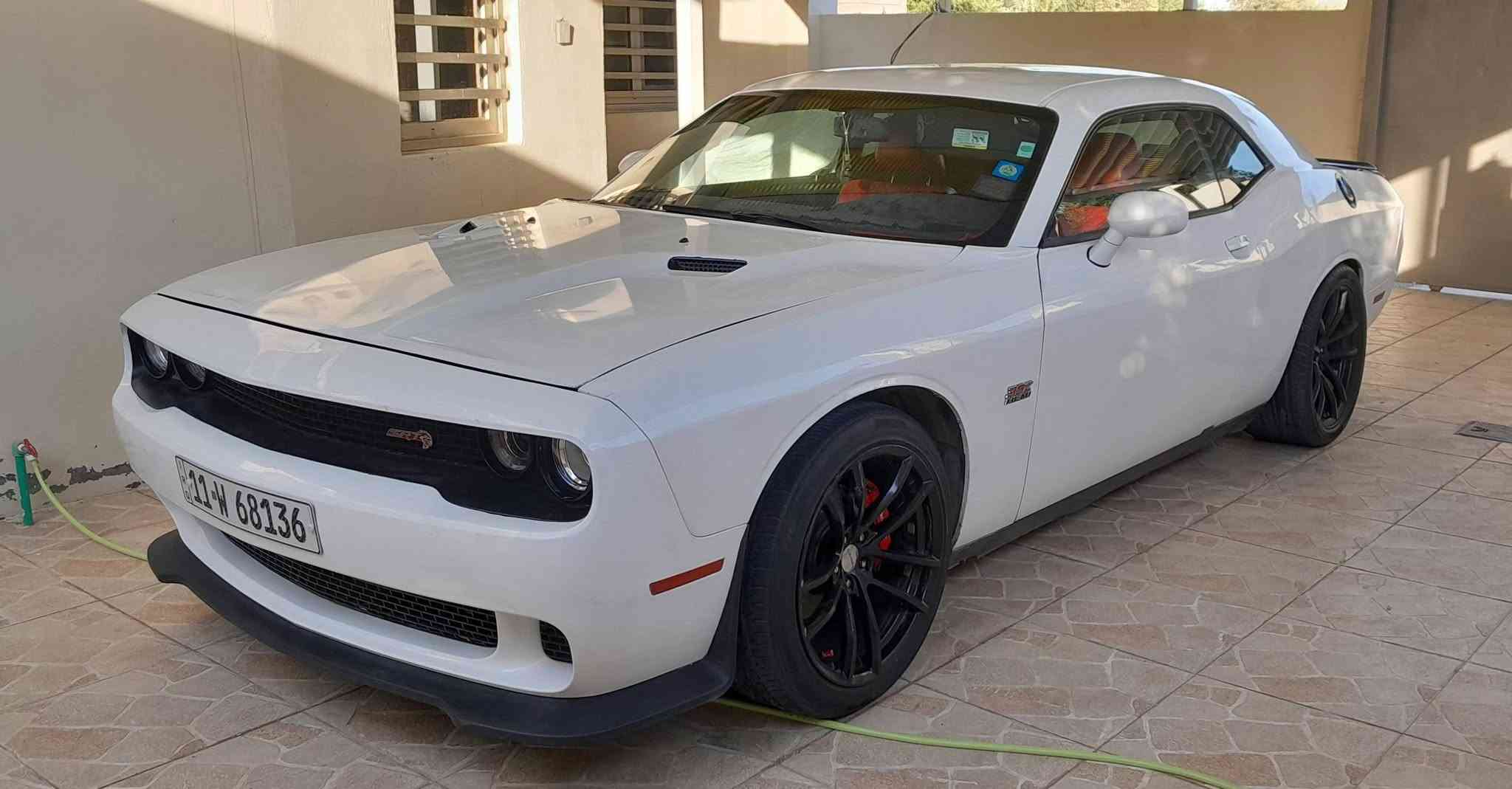 وحش الشارع دوج جالنجر موديل  ١١ مكينه 3600/ 6سلندر للبيع اومراوس بفورد بيكب F150  السعر ١٠٧وبيه مجال

نص مكتوب في الصور:
- دوج جالشجر للبيع موديل ١١ بيه قطع صبغ مثل موضح بلسونر بدون دواخل بس البليت شوف العين محرك كير تبريد قطتين مكفول ويل تو سايز دواخله نظيفه تايرات نظيفه صدر زين هزه جديده يوم ٢٣/ ٦ سويته سنويه جديده الحد ٢٠٣١ يعني التحويل ميكلف شي بسيط مكاني ديالى خانقين أو اتواجد ابغداد السعر ١١٠ و بيه مجال الاتصال ***********