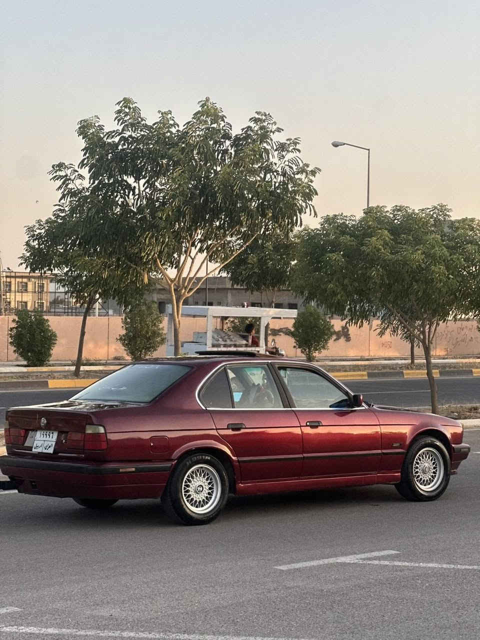 سەرەتا ماشەڵا لە ماڵی هەموو لایەک بیئێم بۆ فرۆشتن مۆدێل 1990 بیلاد 525 مەکینەی کراوە بە 528 گێڕو مەکینەو ئەکسل و تەقەو ڕەقەو کارەبای هەمووگیانی بەشەرت ماشاءللە لەقوەتوو هەڵسانی دەسکاریەکی جوانی کراوە ئەکسلی 3.23 لەسەرە سەیارەکە بەرمەجە کراوە ساڵانسەی 540لەسەرە سلایتە چوار جام کارەبایە گێچ ئەڵقەیە سەیارەکە بیانوو بڕە تا لێی نەخوڕی نازانی چۆنە گێج کیلۆمەترو بەنزین و حەماوەو هەموو شتێکی مەزبووتە تەجیلوو سەماعەی بێ عەیبە سەیارەکە ڕەقەم هەولێرە تەحویل غەرامە بڕاوە بەناوکردن بەشەرت سعری 46 وەرەقەو کەمێک مەعمەله موشتەری نیت بێزارم مەکە شوێن کەلار ***********
