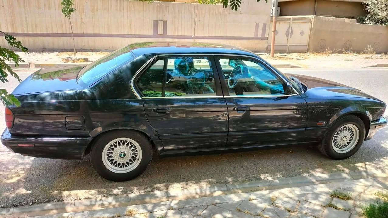BMW موديل 91 حجم 735 للبيع سيارة بأسمي رقم صلاح الدين ألماني سنوية جديد تحويل بالشرط دفتر بنزين گير ومحرك بالشرط تبريد ثلج سيارة بدون ضرر وبدون نواقص مصبوغ عام للجمالية سعرها 70
***********
