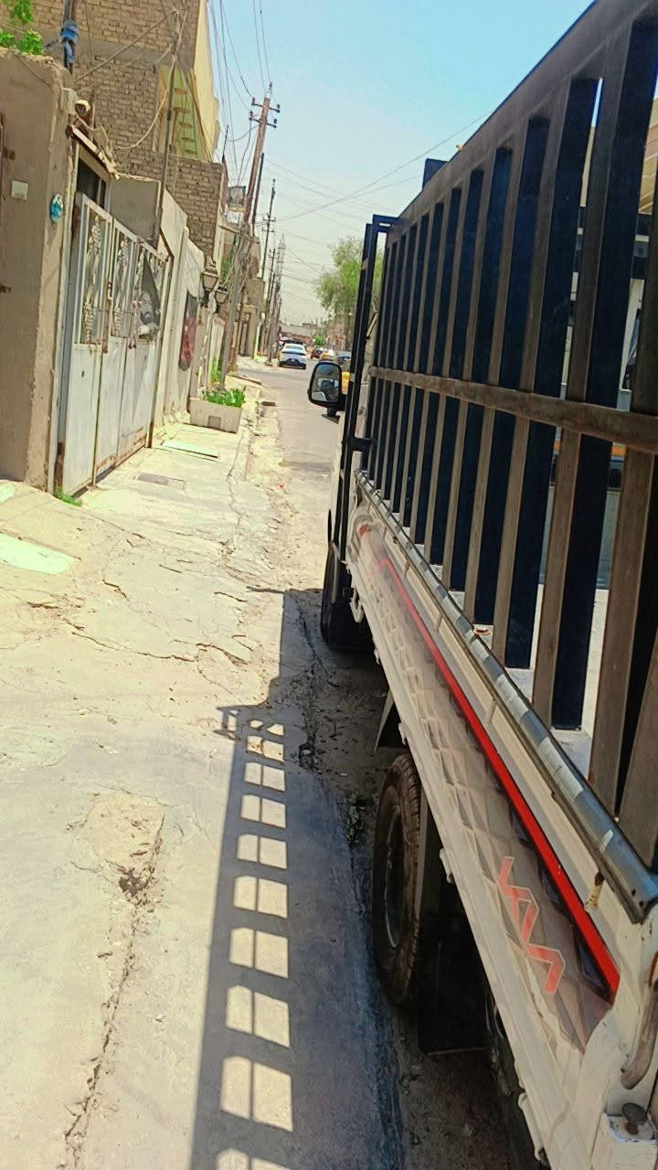 سلام عليكم ورحمه الله وبركاته 
كيه حمل 2700موديل 2022بغداد رقم نكليزي سياره جاهزه خير من الله العنوان بغداد مدينة الصدر ***********
