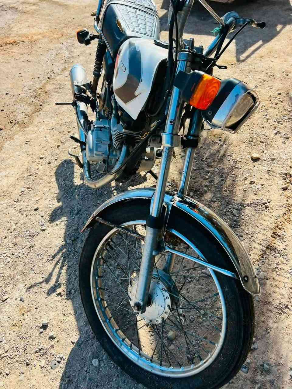 سلام عليكم دراجه لبيع موديل 21
دراجه نضيفه كدامك بل صوره مكان رميثه قضاء هلاال
سعر 300بيه مجال
رقم تواصل ***********
