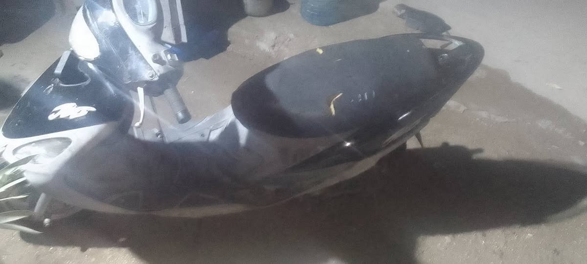 السلام وعليكم شباب دراجه بيع بيه نواقص قليل عرموطه سلف شغل بس شخطه مالته مادري شبيه شغله جطل دراجه نظيف مكينه مجفته بعدهي دهن سحك كلجات جديد عقل جديد ملف جديد قايش جديد مسوي عليه دامه صار ضرف أريد بيعه غارضه 300 بيه مجال رقمي *********** مكاني مدينه الصدر دسيم يريده تفضل خاص خدمته
