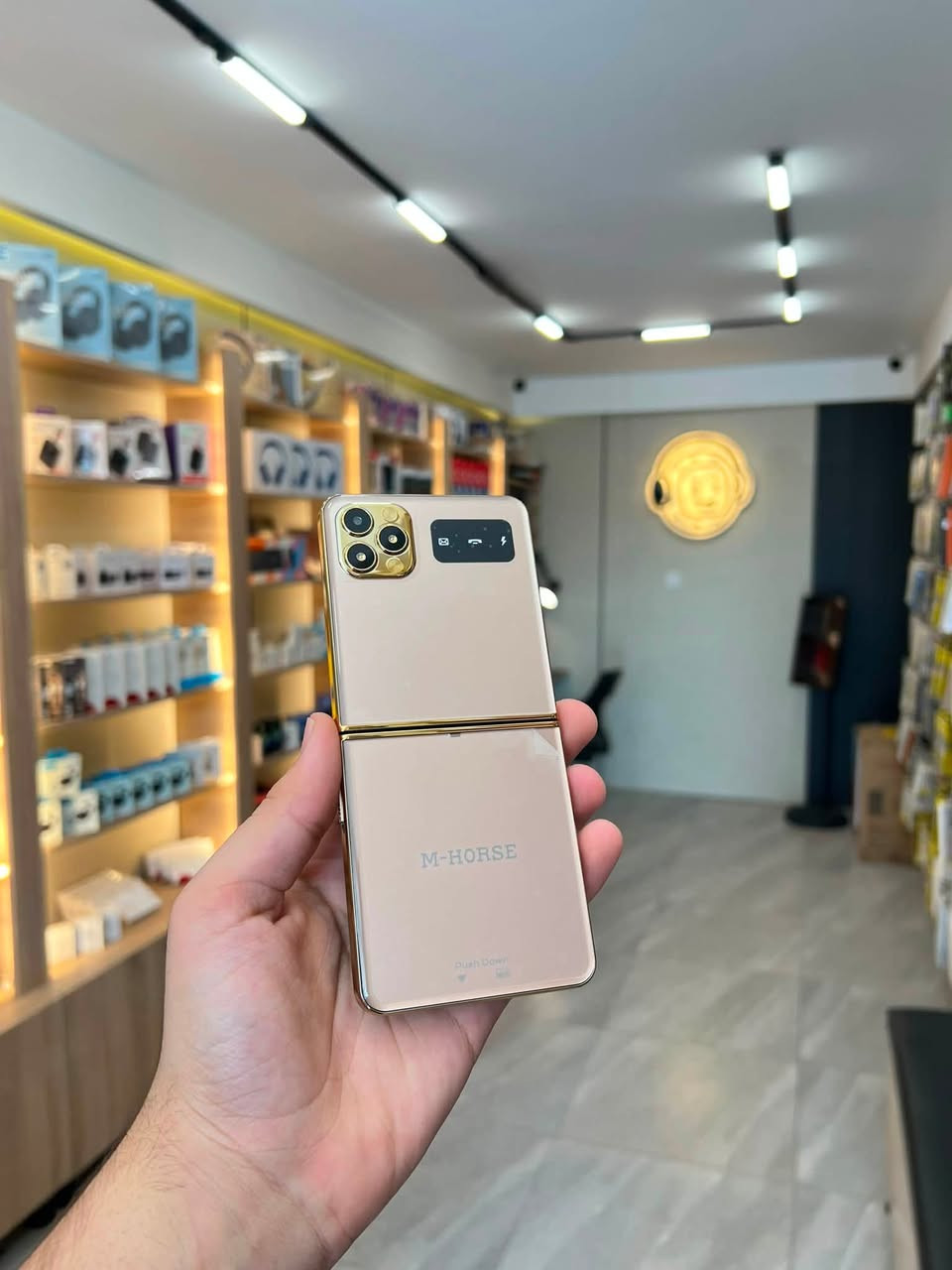 📱 M-HORSE😍
✨ أجهزة حلوة ولطيفة، شكل أنيق وحجم عملي

📲 تدعم 4 شرائح SIM

🔥 خيار مميز للي يحتاج أكثر من رقم بجهاز واحد

💰 بس بـ 25,000 الف فقط🥰

المكان موصل 

حي الميثاق قرب مسجد العدل 

للاستفسار 

***********

