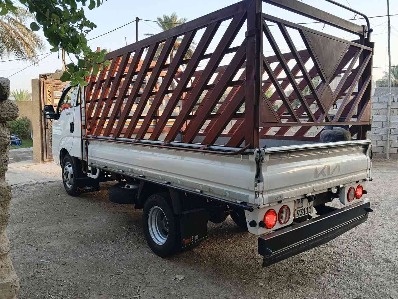 ياالله السلام عليكم للبيع 
كيا فحل موديل 22رقم بغداد دولي مميز 
كفاله عامه من الدعاميه للدعاميه 
شرط حته القواطي زلغ مابيهن 
ماشيه 99مكان السياره بغداد التاجي 
رقم الهاتف ***********.  ***********
