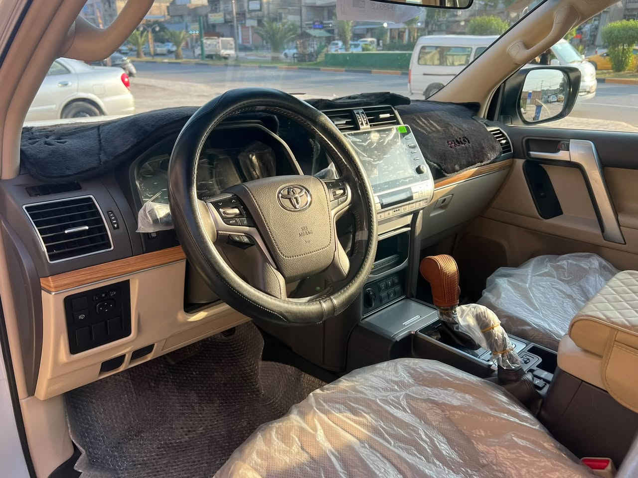برادو VX • ٢٠٢٢ • ٤٣ الف