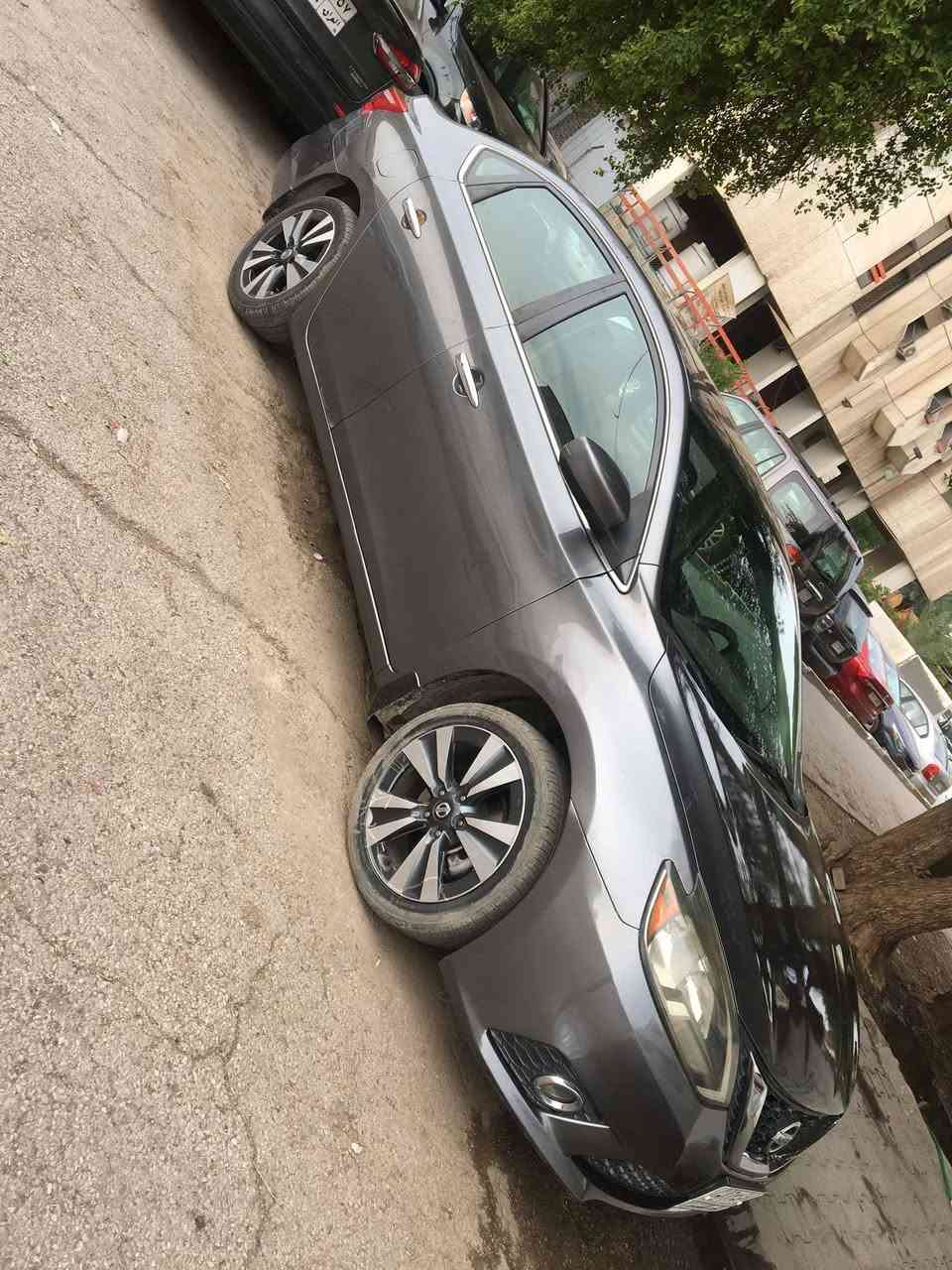 🚗 نيسان سنترا للبيع
🔹 الموديل: 2019
🔹 اللون: رصاصي
🔹كير مكينه صدر امامي وخلفي 
حداديه كامله 100%
تبريد ثلج 
🔹 السيارة جاهزة للفحص والمعاينة
كير مكينه بشرط 

📞 للتواصل: ***********

