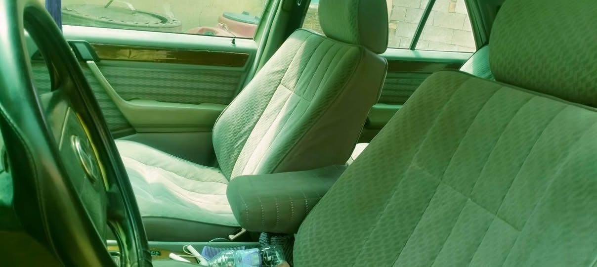 السلام عليكم دب مارسدس موديل 91 محرك عنكبوت بلاد رقم بغداد دولي تبريد شغال قواعد الدبل سليمه فتحه سقف  برده سلايت دواخل نضيفه 100\100مكان السياره ذي قار قلعه سكر 

السعر 77 $  الاتصال ع رقم 👈***********
