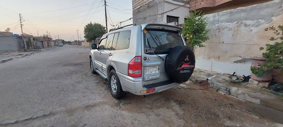 باجيرو خليخي بدون ضربه صبغ عام 
مكينه 3000 قتصاديه 
تبريد 3 قطع 
مراوس مراوس مكاني العمارة 
***********
