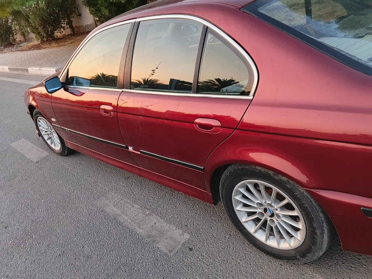 للبيع BMW صقر 1996
528 اربيل 
مكان السيارة بصرة السعر 78$
غير متواجد ع الفيس للاستفسار اتصل على ***********
