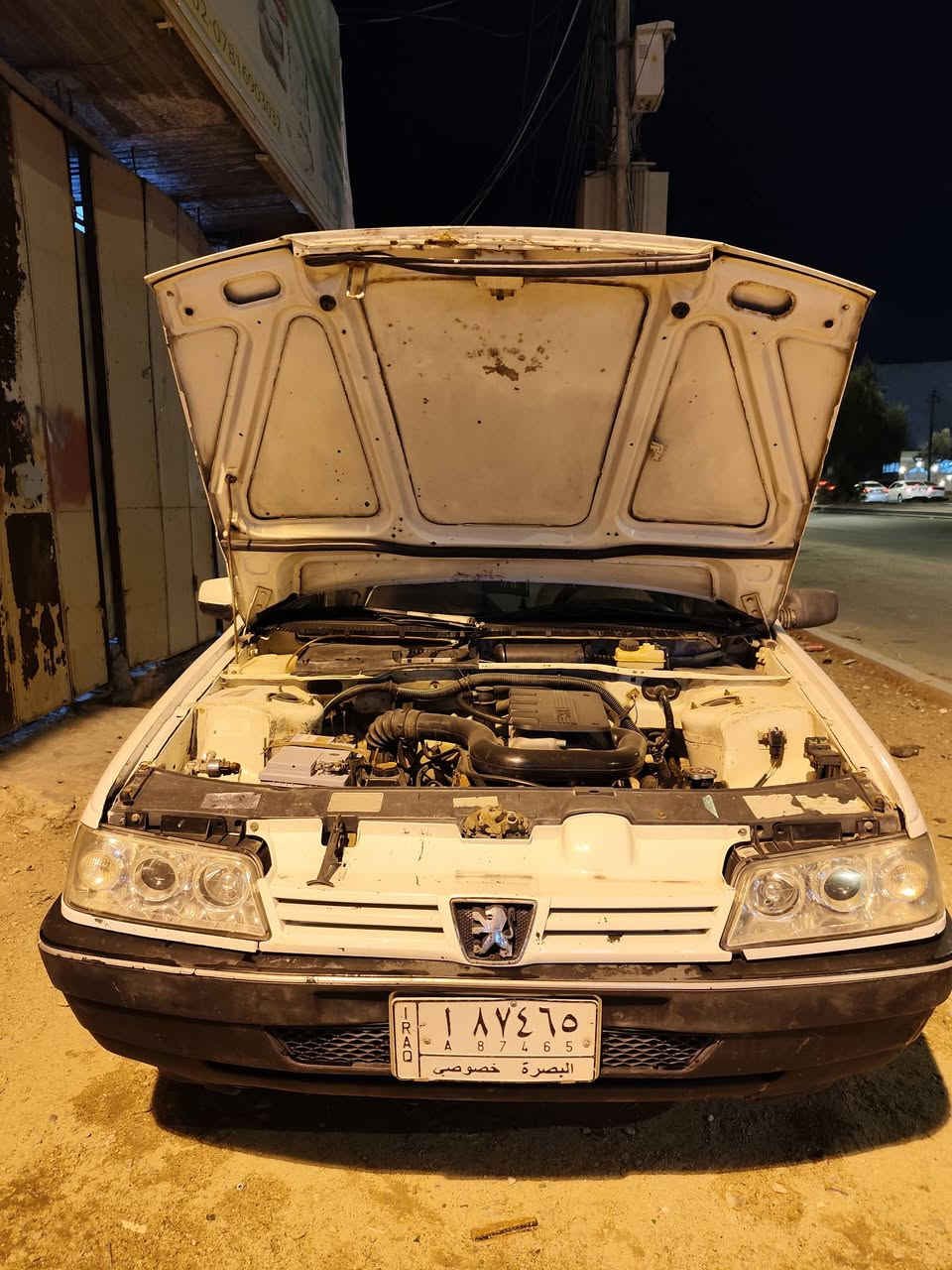 بيجو روه
لون ابيض

مديل 2009

سياره نضيفه وحلوه وشرط التحويل 

سعر 30$
المكان البصره الزبير 
الاستفسار :
***********
