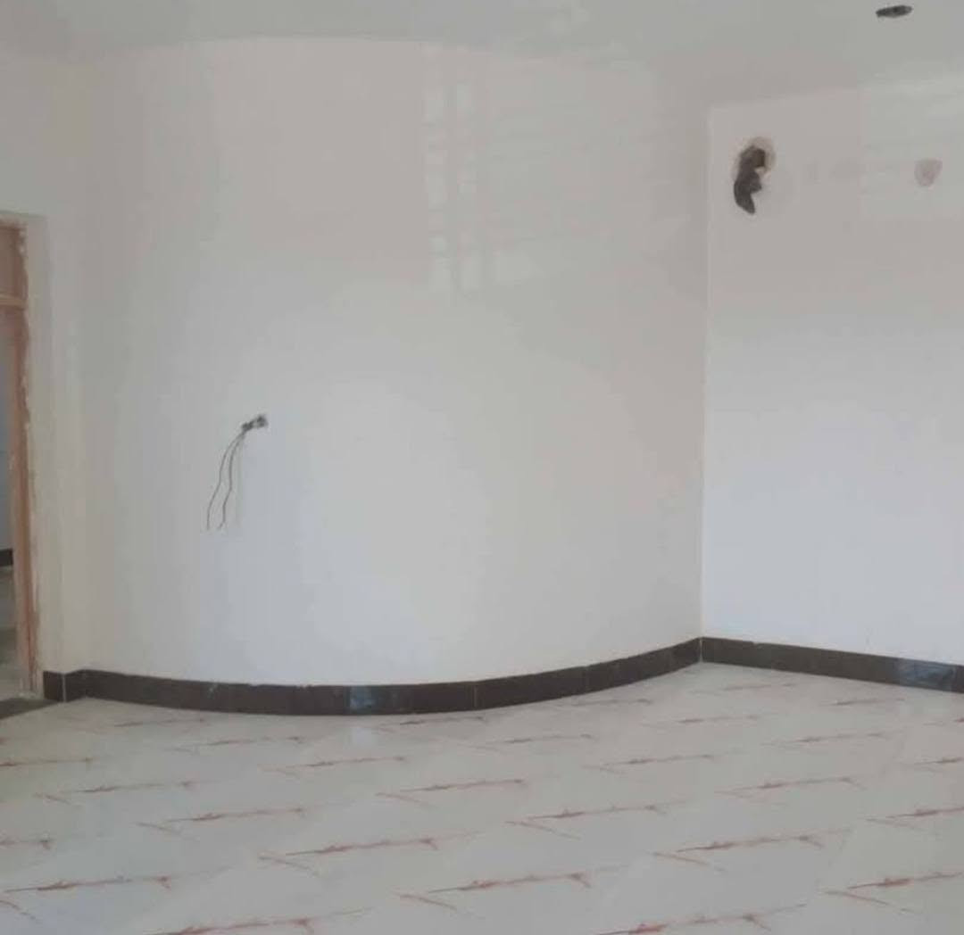 سلام عليكم لباخ جص وسمنت وبورك درجه اولى سلام مهندس شرط مكاني نجف متفرغ حالين ليحب يتصل *********** متوفر واتساب

نص مكتوب في الصور:
- TikTok @dy4krqxjc1fp