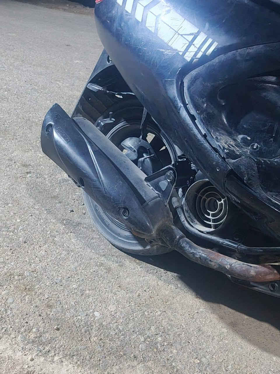 فراشه البيع جاهزه مكينه ما مفتوه كهربايات شغاله بيه وصل مال وكيل دراجه نضيفه سعر 300 وبيه مجال تواصل *********** وتساب فقط عنواني البصره الزبير
