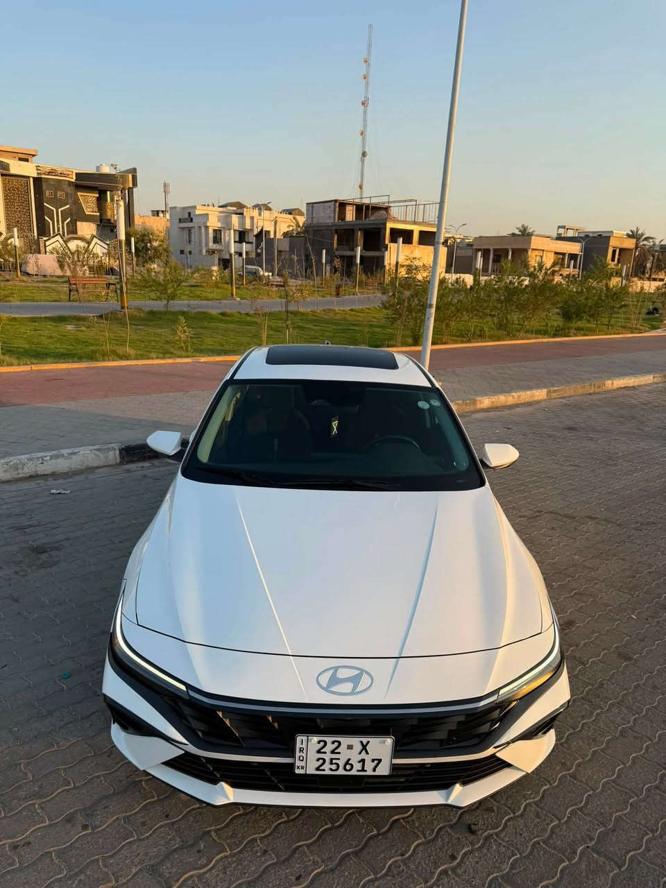 ((    هونداي ألانترا  ))
وأرد امريكي مديل 2024 
. رقم اربيل   دولي تسجيل جديد .
. الضرر موضح بالصور
بدون شاصي بدون دواخل    
 باقي كفاله 
   ( مكينة 2.000دوش) 
     🩶لون ابيض صدفي  مميز 🩶
 سيارة كلش جديدة وجاهزة  
(فول موصفات 
 دجتال لد بالدشبول فتحه  ) )
السعر 163
العنوان البصرة أبلة  
رقمي ***********

