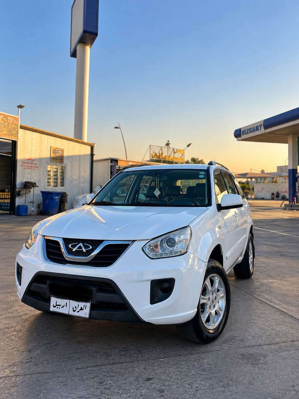 بسم الله الرحمن الرحيم

Chery Tigo 2014 

بێ سبوغە سەیارەکە زۆر جوانە هەیکەلی 
گێر سیمە سەیارەکە تەبرید لەگەل سلف 
*ناو رەشە کوشن جلدە 
*تەحدید سورعە 
*ئاوێنە کارەبا 
*لایت بەرز و نزمی 
*جوار جام کارەبا 
***********
65$ مەجالەجی برایانە أربيل, العراق
