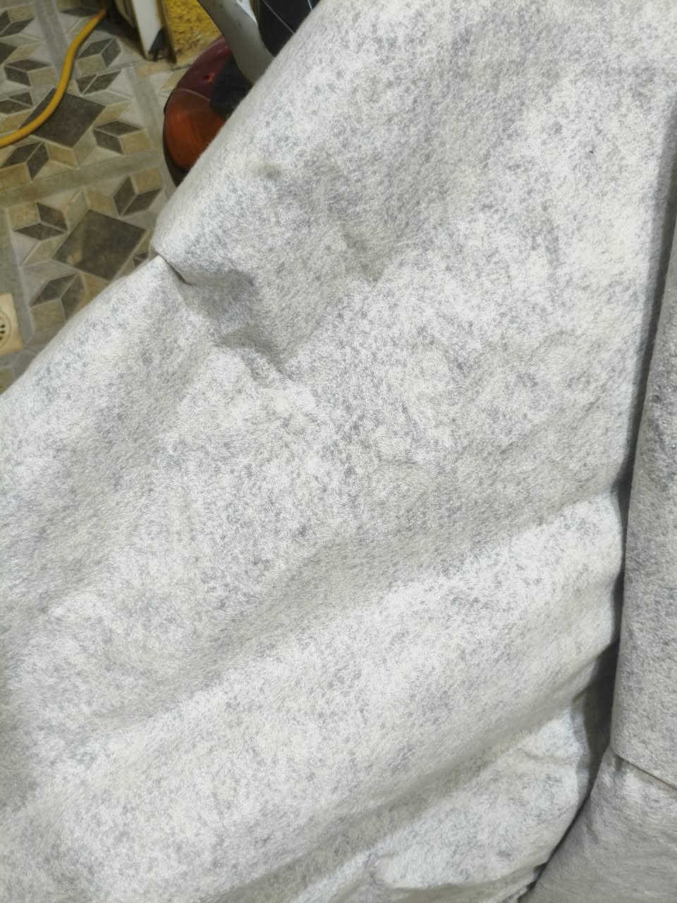 السلام عليكم
جادر للبيع مبطن من فوق جلد ومن جوة قطن 

جادر نظيف 

صار شهرين من شتريته 

سيارتي جيب وبعته 

واريد ابيعه 

جادر حلو ونظيف 

 مفصلة حبل عيار وجبل داير ما داير سحبه وشدة 

بي زرف زغير حسب ما واضح صورة نشك عدي 

أخذته 55 

ورايدة 35 

يرهم على كل سيارات 

مكان كوت 

***********
