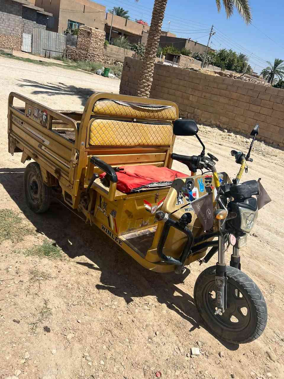 بسم الله ماشاءالله 
ستوته شحن  نظيفه كامله مناقصها شي تشغل وتمشي باتريات جدد  مشدودات الهن بل باكيت   مكفوله من ويرات كلها شغاله   حتى جاملغ جديد مال تاير امامي موجود بس يرادله شد للشراي مكاني حديثه حي الثمانيه الشراي يراسلني خاص او الاتصال على الرقم 

***********
