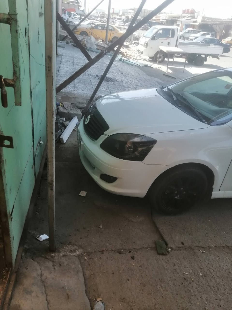 جيلي موبل • ٢٠١٢ • مصبوغة