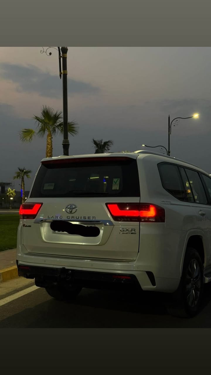 لاندكروزر ٢٠٢٤ • GXR ليمتد • ٢٣٠٠٠ كم