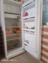 ثلاجه • بدون تصليح • تعمل ثلج