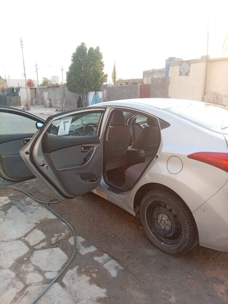 السلام عليكم النترا ٢٠١٤ للبيع مكينه ٢٠٠٠ دوش متومة طبق الاصل جنوبي سعر ٣٥ قفل للإستفسار *********** 
عنوان ناصرية
