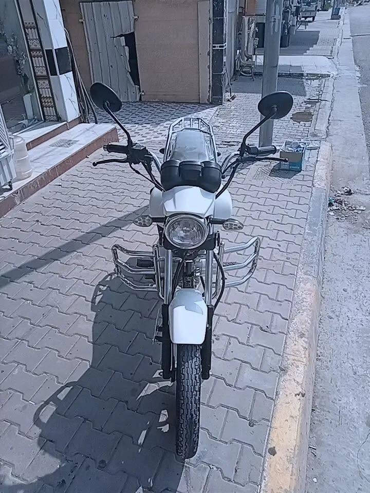 السلام عليكم دراجه سنكي ناصي محرك ساو 200
الموديل 2025 نضافه مثل ممبين يمك بل صوره وتصل ودلل 

***********
