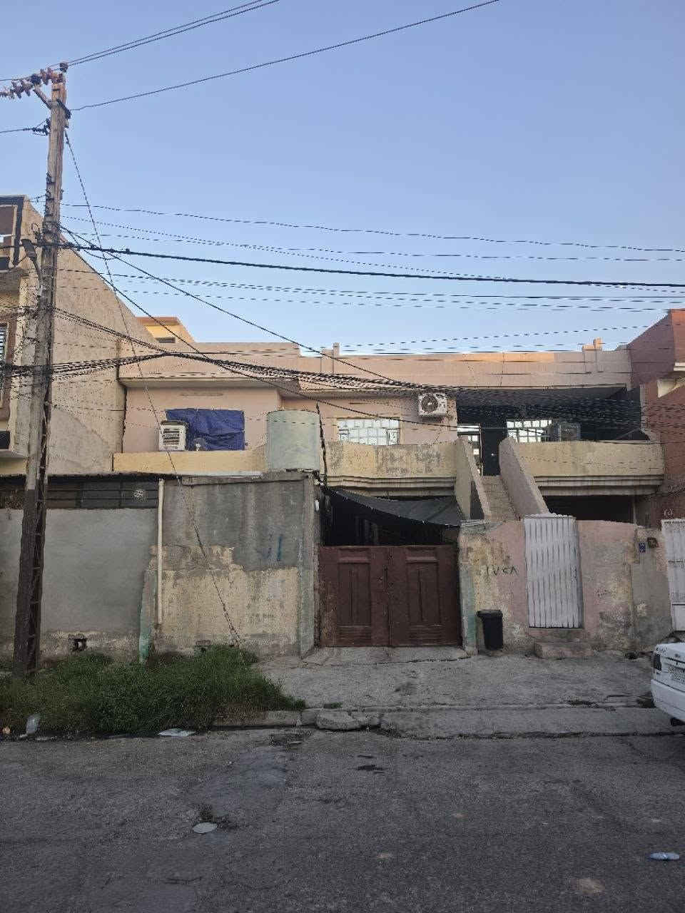 دار للبيع 🏠 

الموقع 📍 حي الصديق الاولى ثالث دار عن السائدين الرئيسية 🛣️🛣️

بناء قديم  بحساب أرض 👉

المساحة  300 متر   ✳️.        الواجهة. 15  ✳️

شارع تبليط بعرض 12 🛤️

للاستفسار اكثر عن العقار الاتصال على الارقام التالية 👇 

***********📱

***********📱

***********📱

عنوان المكتب 📌 حي الصديق بعد مرطبات البحرين سائدين الصديق الرئسية مقابل مدرسة العقول المبدعة الأهلية 👉
