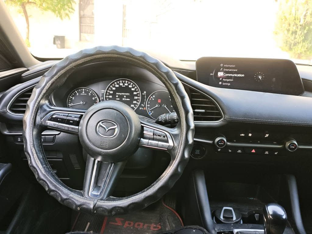 مازدا 3 موديل 2022 AWD
دووپارچه بوياخ
مواسفات سليكت
40000كم روشتوه 
سنه وى تا 2030 تازه يه
ژماره ته له فوون *********** السليمانية, العراق
