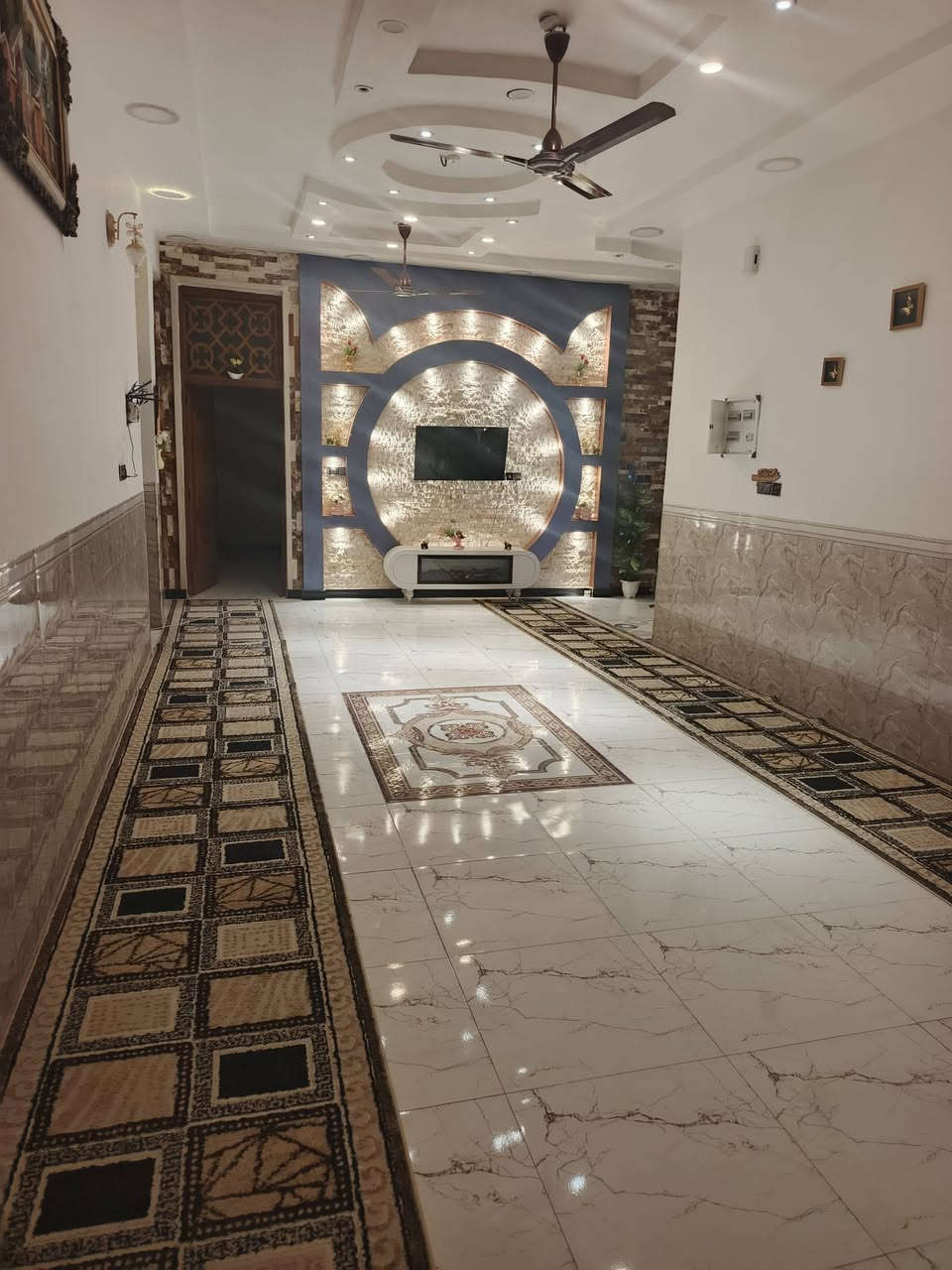 بيت مساحه ٣٥٠ زراعي  ركن سبعه نيسان الجسر الجديد قريب على السياسين كامل الخدمات ماي مجاري مولد انترنيت تفاصيل أكثر علئ الرقم ‏‪***********‬‏
