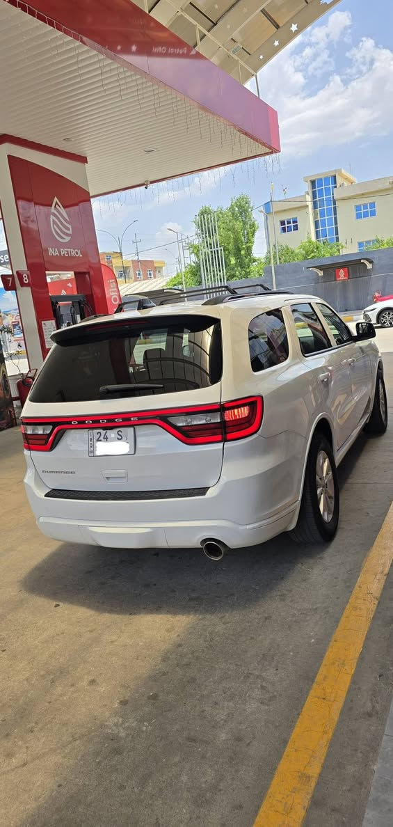دورنكو 2023 
6 سلندر 3.6L
ماشية 50 فقط 
قطعتين تبديل ومكانين بخ 
بجم كبس ✅️

رادار جانبي ( نقطة عمياء )
لايتات LED بالكامل مع إشارة LED
كشنات تدفئة 
مرايات تعتيم 
شاشة ابل كار بلي واندرويد اوتو 
حساسات خلفية مع وقوف ذاتي 
اوتو ستارت ستوب ( انطفاء ذاتي ) 
وضعيات قيادة سبورت وايكو 

رقم دهوك بأسمي 
رقم وهزة وسنوية كله جديدة 

السيارة جداً نظيفة وبوضع الشركة 

السعر : 265 
مكان السيارة دهوك 
***********
***********

اتصال أو واتساب زاخو, دهوك
