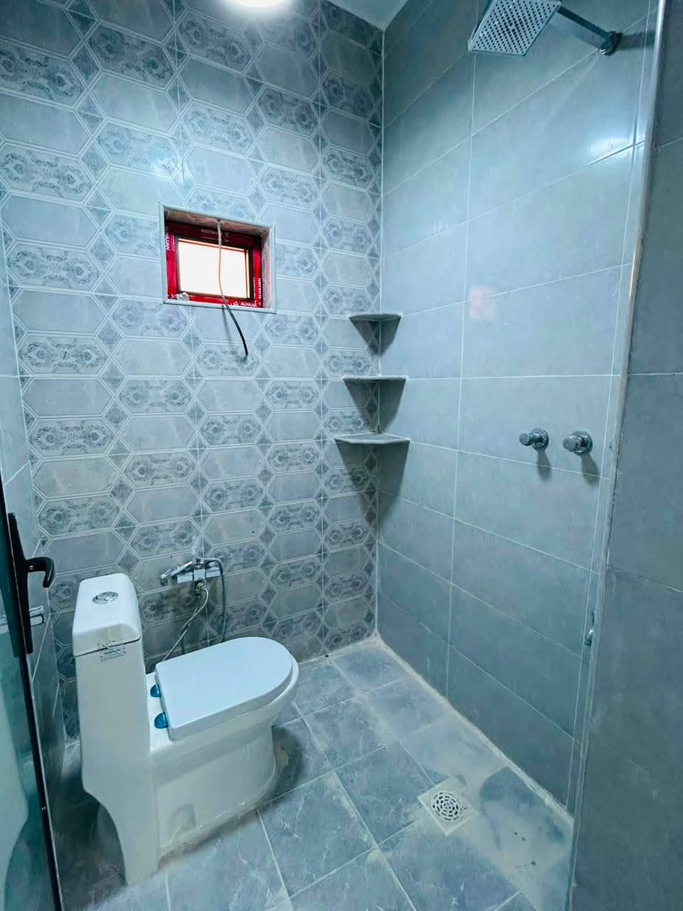 🏠#للبيع_بيت_50متر واجهيه 5متر نزال 10متر
🏗️بناء طابقين وبيتونه 

📍العنوان #بغداد_الدور_البوعيثه
⬅️مجمع العيثاوي

🔹يحتوي البيت على؛
✅غرف منام 2
✅ستقبال-
✅مطبخ-
✅مجمع صحيات 1

🔴 ملاحضه البيت جاهز للسكن ✨ 

🔹نوع العقار طابو زراعي سند 25 اقرار محكمه

🔴السعر 89""مليون 

🔹البيت واضح بصور للاستفسار خاص او الاتصال على الرقم  
 واتساب ♦️***********♦️
