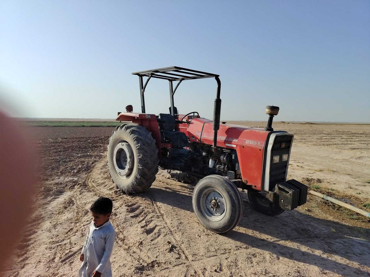 البيع ترکي موديل 2002 مکينة مجفت اول فتحة والباقي کرة شرکه بدون رقم کتاب شرکة مکان سامراء جزيرة سعر 125 شراي يتصل ***********
