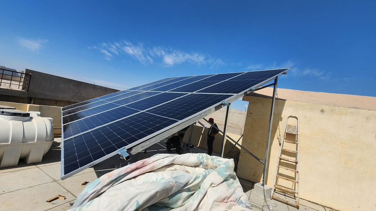 منضومه جديده 20 نهاري مع 16 ليلي بمواصفات راقيه وعمل احترافي 
انفيرتر srne 6 كيلوواط
بطاريه eve energy 16 كيلو واط 
الواح لونجي 645 واط himoX10 عدد10 
هيكل حديد لحام ثقيل 
مع بورد حمايه متكامل
