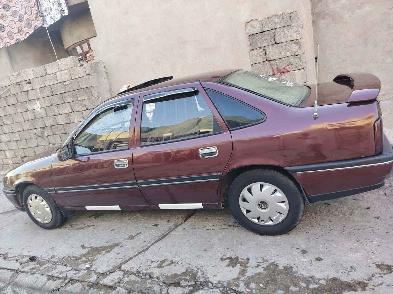 السلام عليكم موديل 92 صبغ مطوزه جماليه فقط بدون معجودن حجم 18 كير محرك شرط تاير اربعه جدد رقم مسطر قفل مركزي سترن بور العنوان حي القاهره الستفسار ***********
