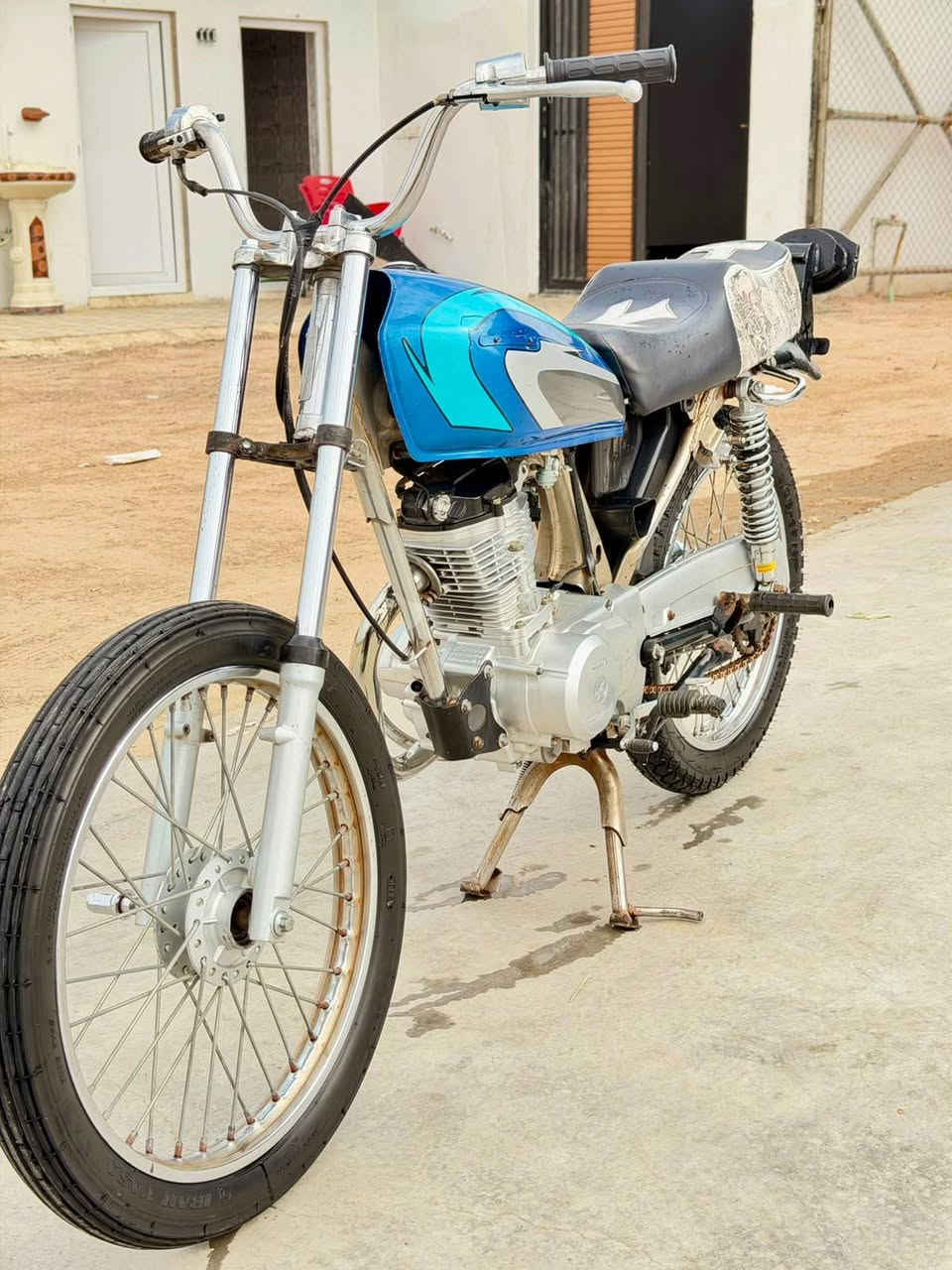 دراجه كلك للبيع مستعجل لسعر 470 وبيه مجالل هاذه رقمي وبيه واتساب ***********
