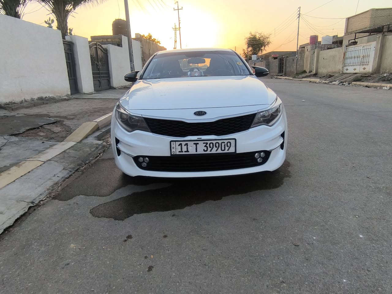 كيه اوبتيما خليجي 2017 رقم بغداد باسمي وين ما تريد احولك مكينه 2400 دوش سياره جاهزه على اخر حبايه أحله من الصوره مكان السياره ذي قار  مكينه وكير شرط حداديه جاهزه تبريد ثلج قطعتين سياره وضع الشركه كامره + شاشه كبيره دواره مامتواجد على فيس للمعلومه السياره باسمي ***********
