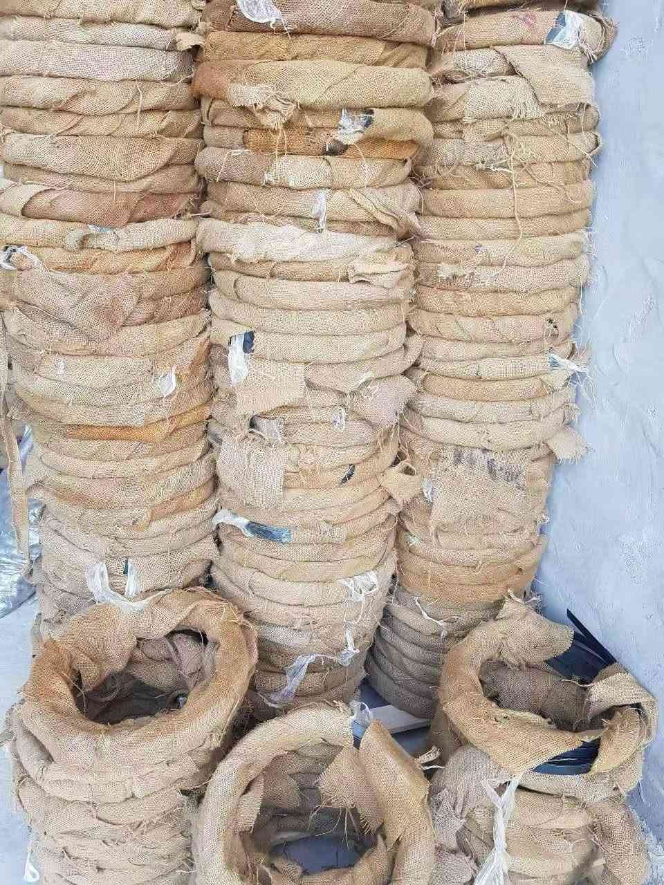 السلام عليكم زبائننا الكرام 
تتوفر مواد صحية وانشائية جملة فقط 
للتواصل ***********
