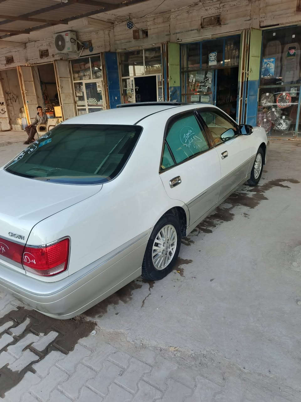 ملكه للبيع لون خضرويه  مواصفات 👇
قرار 48 فقط مفحوصه فقط 
فتحه 
الموديل 2003
كرستال اصل 
ديفور الجبير 
شاصي 75
تحورات  نجف فوك او جوه 
آليات زنون
3دكم  
كشنات كهربائي 4
رقم كركوك
دبل شاشه 
برغي ما عايزه شرط
العنوان ديوانيه بل مهناويه 
السعر 70وبيهة مجال حك الجيه
‏‪***********‬‏
